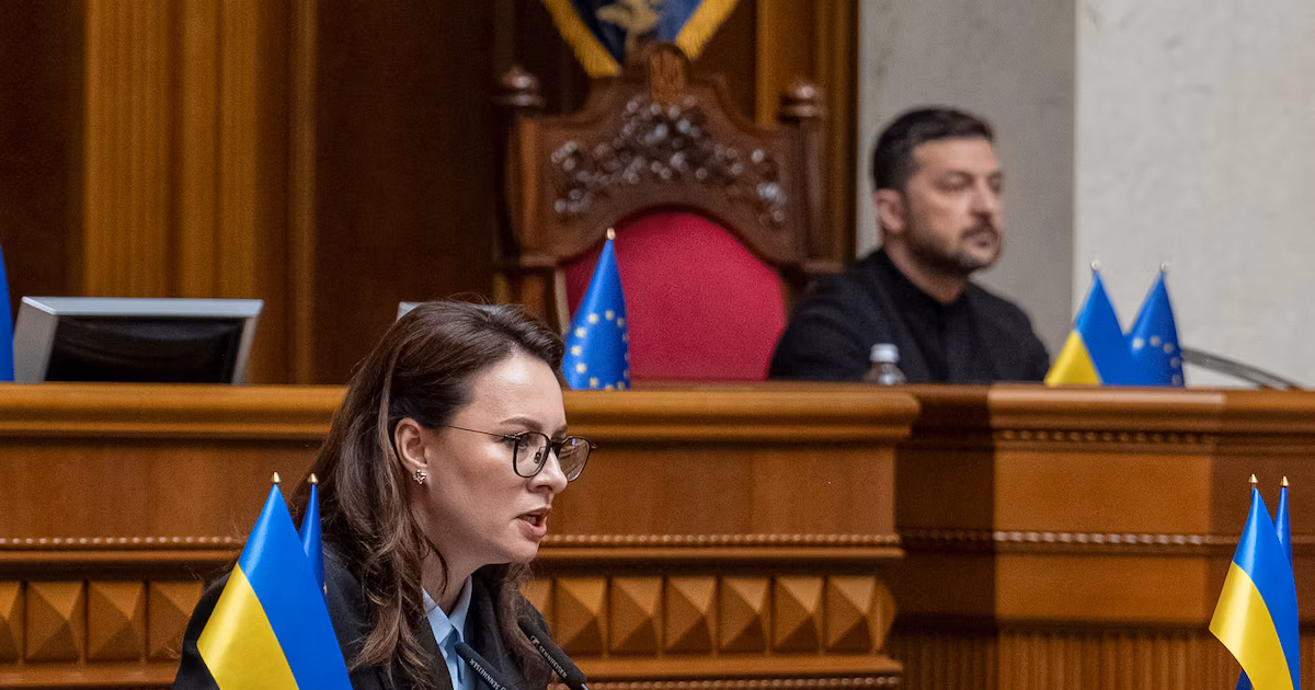 Zelensky anunció una reestructuración de su Gobierno: la actual primera ministra de Ucrania pasará a política exteriorYulia Sviridenko, quien había asumido el cargo hace apenas un año, liderará una nueva área de relación con “un socio clave” de Ucrania. También habrá cambios en la cúpula de las fuerzas de seguridad
