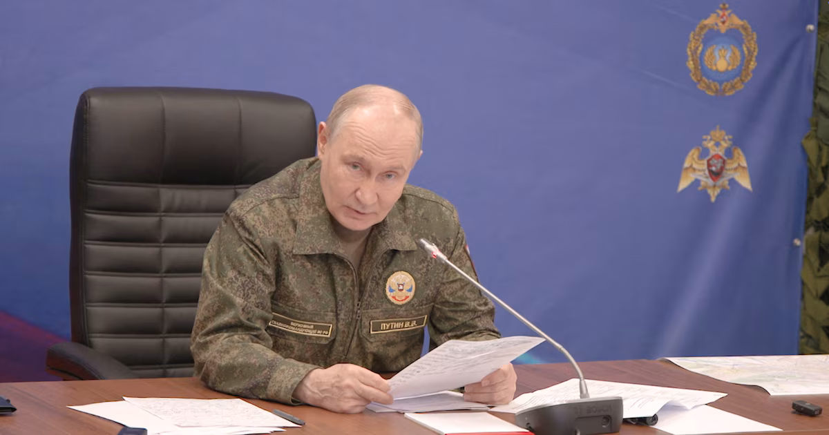 Rusia amenazó con responder a los ataques ucranianos contra una terminal petrolera en San Petersburgo: “No quedarán impunes”El Ministerio de Defensa prometió nuevas ofensivas contra su vecino país. Además, indicó que derribó más de 500 objetivos aéreos, en su mayoría drones, y también 10 misiles Flamingo