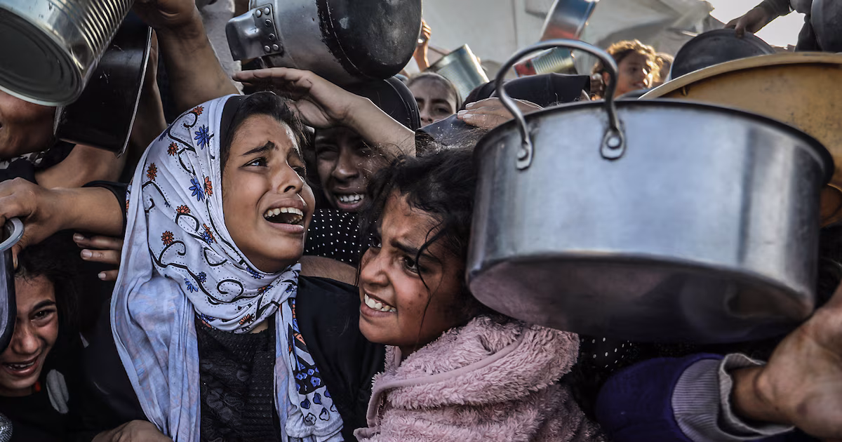 Dos tercios de Gaza podrían enfrentar hambre aguda para fin de año a pesar de las mejoras, según un observatorio mundial de la alimentaciónSe estima que para diciembre más de 1,4 millones de personas, equivalente al 67%, se encontrarán en esa situación