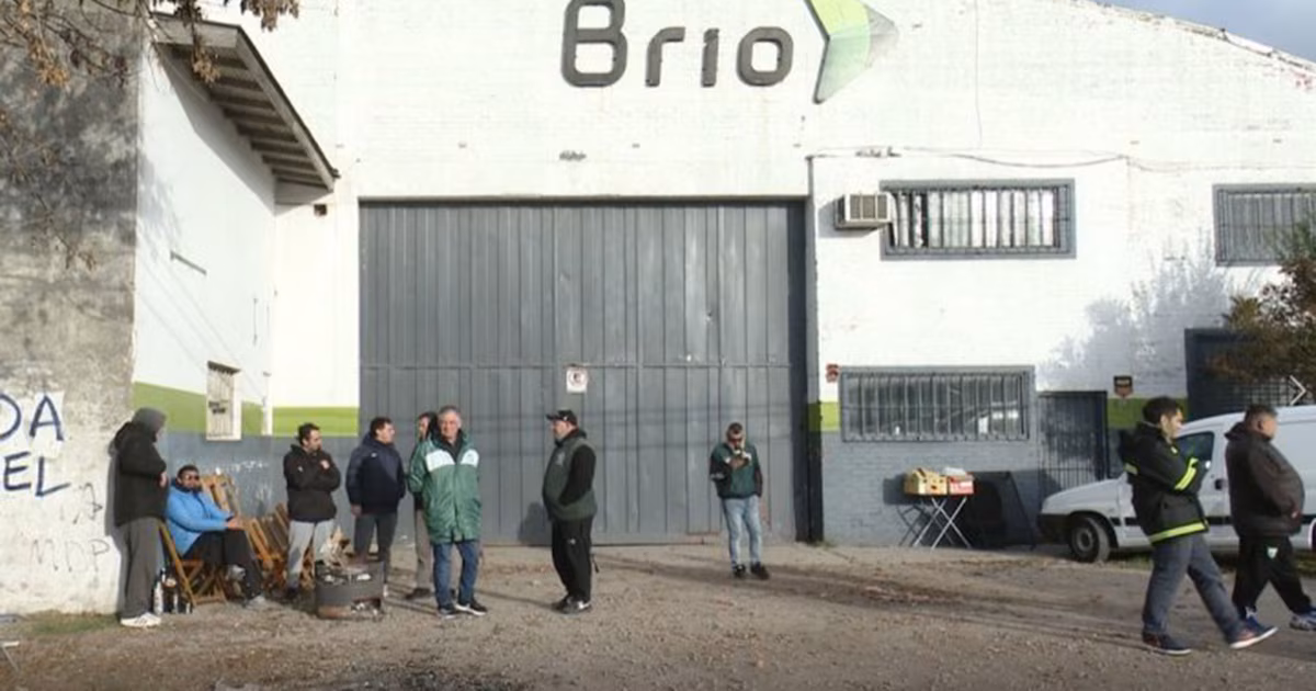 Una empresa logística echó a 60 trabajadores en Rosario y ya acumuló 200 despidos en distintas zonas del país