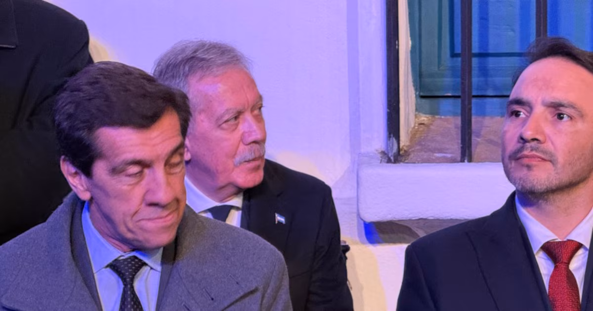 Tras el acto por el Día de la Independencia, el gobernador de Santiago del Estero pidió más recursos y obras para las provincias