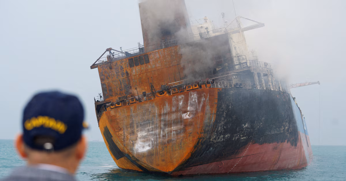 Irak suspendió la carga de crudo en las terminales de Basora tras el impacto de un drone contra un petroleroLa operación se detuvo por precaución luego del impacto sobre un barco en el sur del país, mientras las autoridades aún investigan quién lanzó la aeronave no tripulada