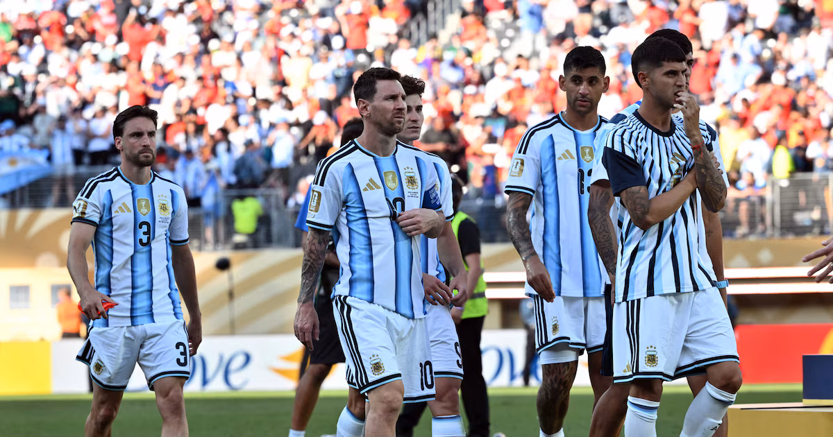 De las más de 15 horas que atajó el Dibu Martínez al ranking que encabezó Lionel Messi: datos de cancha del Mundial más medido de la historia