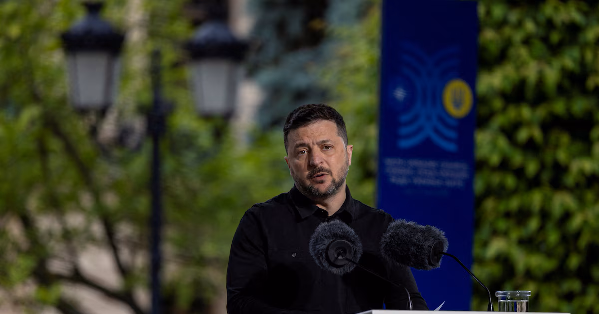 Zelensky deseó que en los próximos meses se den las condiciones para una paz “digna”: “Ya sea por la fuerza o por la diplomacia”El presidente ucraniano afirmó que su país ya planteó “todas las propuestas, todas las opciones diplomáticas” para una resolución pacífica del conflicto con Rusia