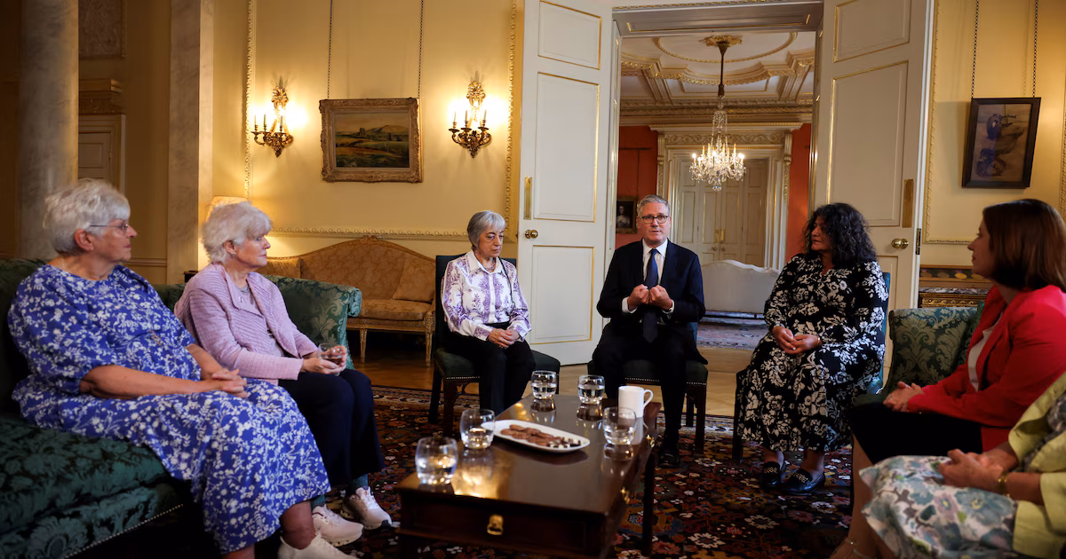 Reino Unido se disculpa por papel del Estado al forzar a madres solteras a dar bebés en adopciónEl primer ministro Keir Starmer ofreció en el Parlamento una disculpa formal por décadas de separaciones de mujeres y sus recién nacidos, una práctica que se extendió hasta fines de los años 70