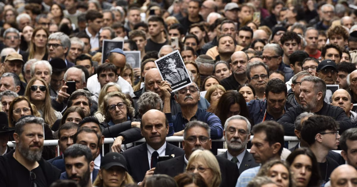 A 32 años del atentado, el presidente de AMIA apuntó contra la Justicia y pidió reforzar la seguridad en la Triple Frontera ante la amenaza iraní