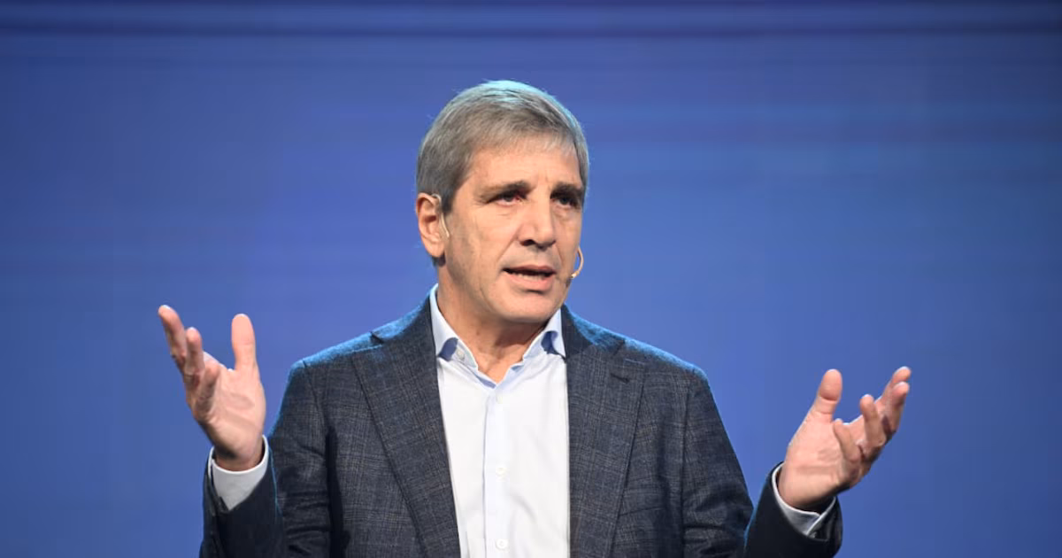 Caputo defendió la reforma de la Carta Orgánica del Banco Central: “Viene a darle un mazazo a la inflación”