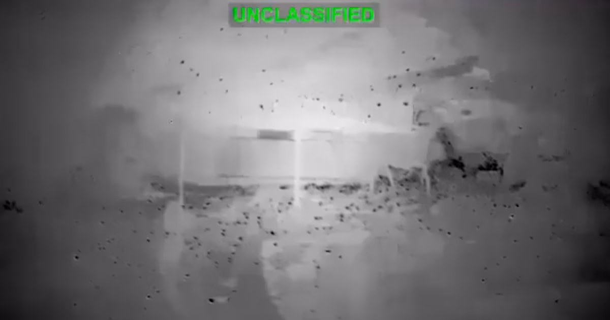 Estados Unidos destruyó una torre de vigilancia que el régimen de Irán usaba para atacar el estrecho de OrmuzEl Comando Central del país norteamericano subrayó que la ofensiva “degrada directamente la capacidad” de las fuerzas de Teherán para coordinar ataques contra tripulaciones civiles en la zona