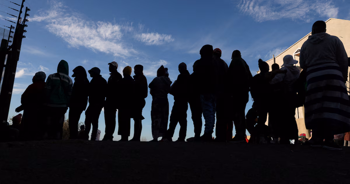 La ola xenófoba en Sudáfrica dispara expulsiones y salidas masivas de extranjerosLa Autoridad de Gestión de Fronteras reportó que desde el 7 de junio se aceleraron los retornos forzados y voluntarios, mientras miles intentaban salir este viernes por pasos terrestres saturados