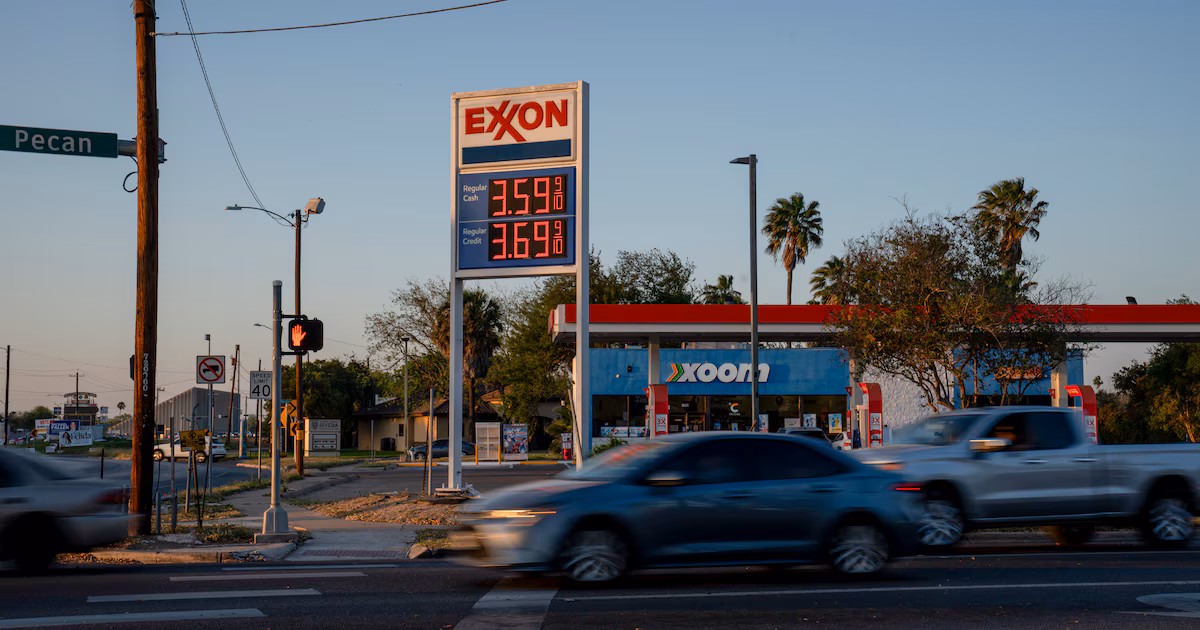 Las ganancias de ExxonMobil y Chevron se disparan tras el cierre del Estrecho de OrmuzLas dos petroleras sumaron USD 26.500 millones en el segundo trimestre de 2026, impulsadas por el encarecimiento del Brent y por márgenes de refinación sin precedentes derivados de disrupciones bélicas