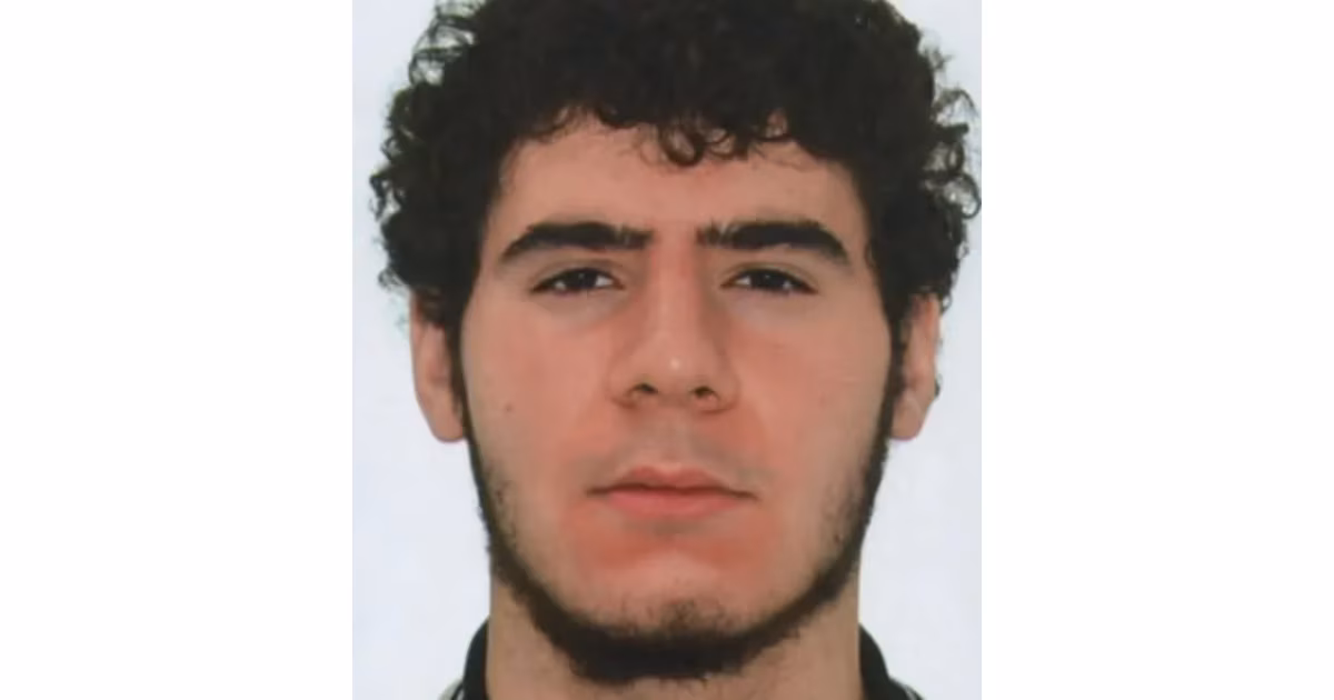 Alemania emitió una orden de búsqueda y captura contra el sospechoso del atropello múltiple en Berlín que dejó un muertos y 16 heridosEl aviso público de la Policía local y la Fiscalía advirtió a la población contra el “contacto directo” con el sospechoso dado a que podría seguir armado y “ser peligroso”. A su vez, el Gobierno solicitó colaboración de la ciudadanía para localizar a Abdul B., el joven de 21 años identificado como el presunto responsable del hecho