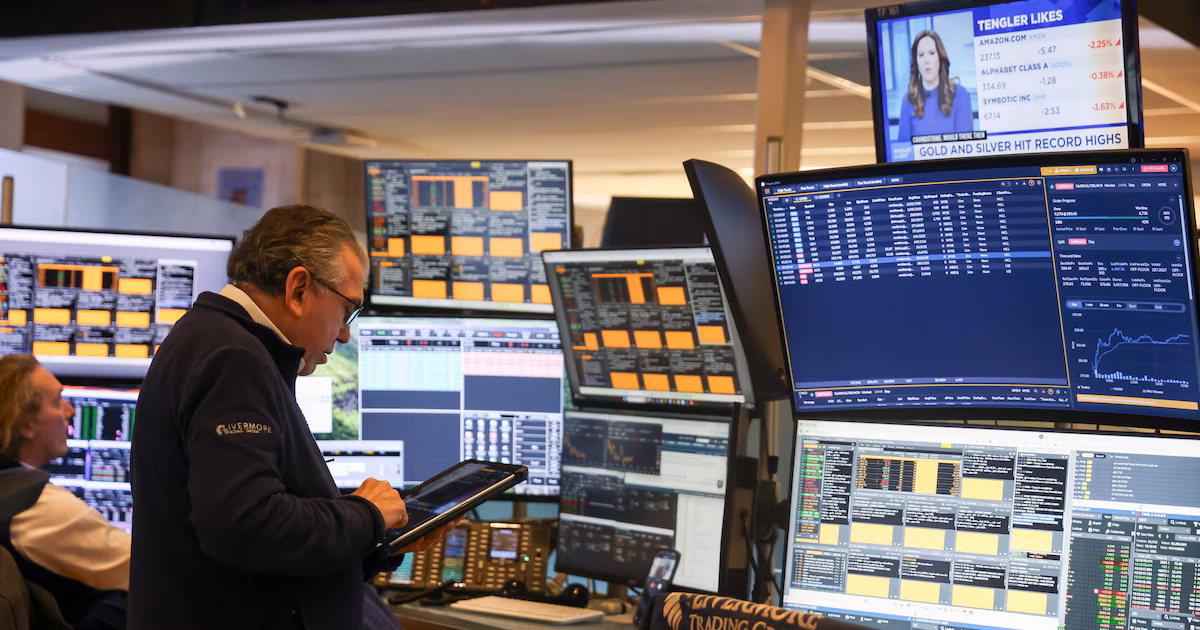 Las bolsas de Estados Unidos cerraron a la baja tras una ola de ventas en semiconductoresEl S&amp;P 500 perdió un 0,45% y el Nasdaq retrocedió un 1,19% en una sesión marcada por el descenso de grandes fabricantes de chips y por la toma de ganancias ligada a la IA