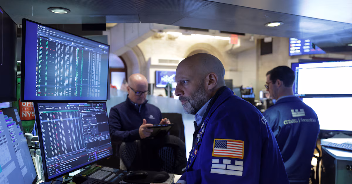 Jornada financiera: subieron los bonos argentinos y cayó el riesgo país pese al día negativo para las bolsas