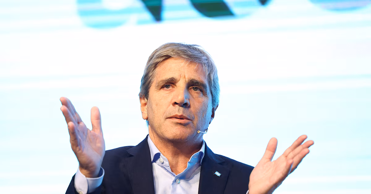 A tres días del vencimiento, Caputo detalló de dónde saldrán los dólares para pagar USD 4.200 millones el 9 de julio