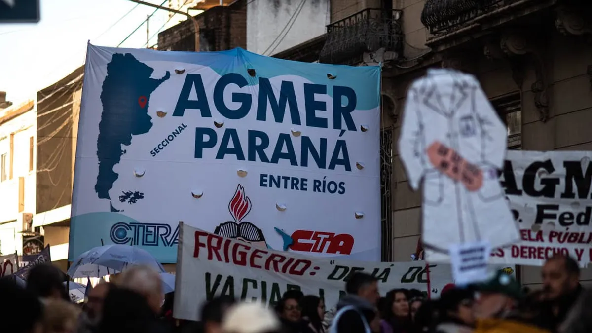 Paro docente en Entre Ríos y arranque de paritarias en Santa Fe: dos caras de la negociación salarial en el Litoral