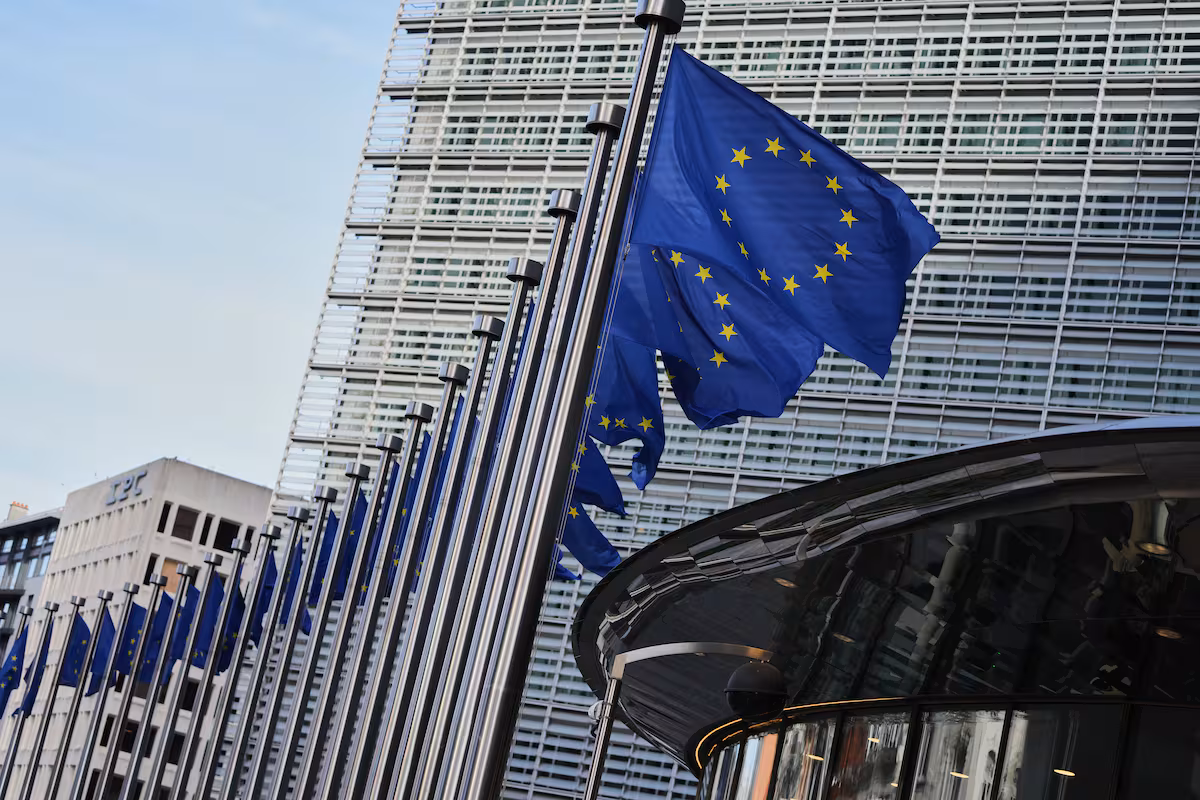 Viaje clave: la industria aceitera redobla la presión en Europa para frenar una amenaza a un millonario negocio