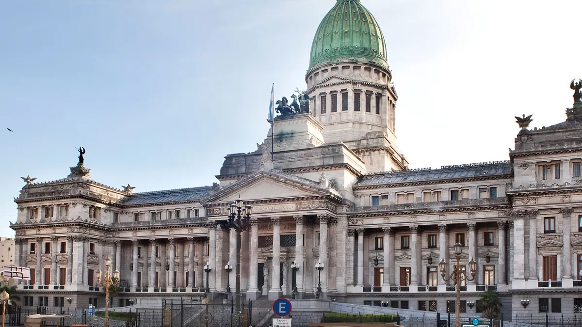 Paquete desregulatorio en el Congreso: la reacción de los sectores afectados