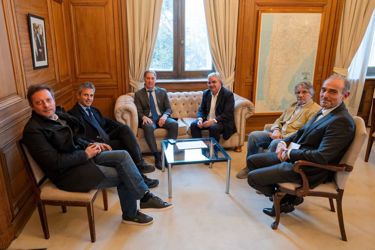 Eliminación de las PASO. De qué se trata la reforma electoral que negocia Santilli con los gobernadores