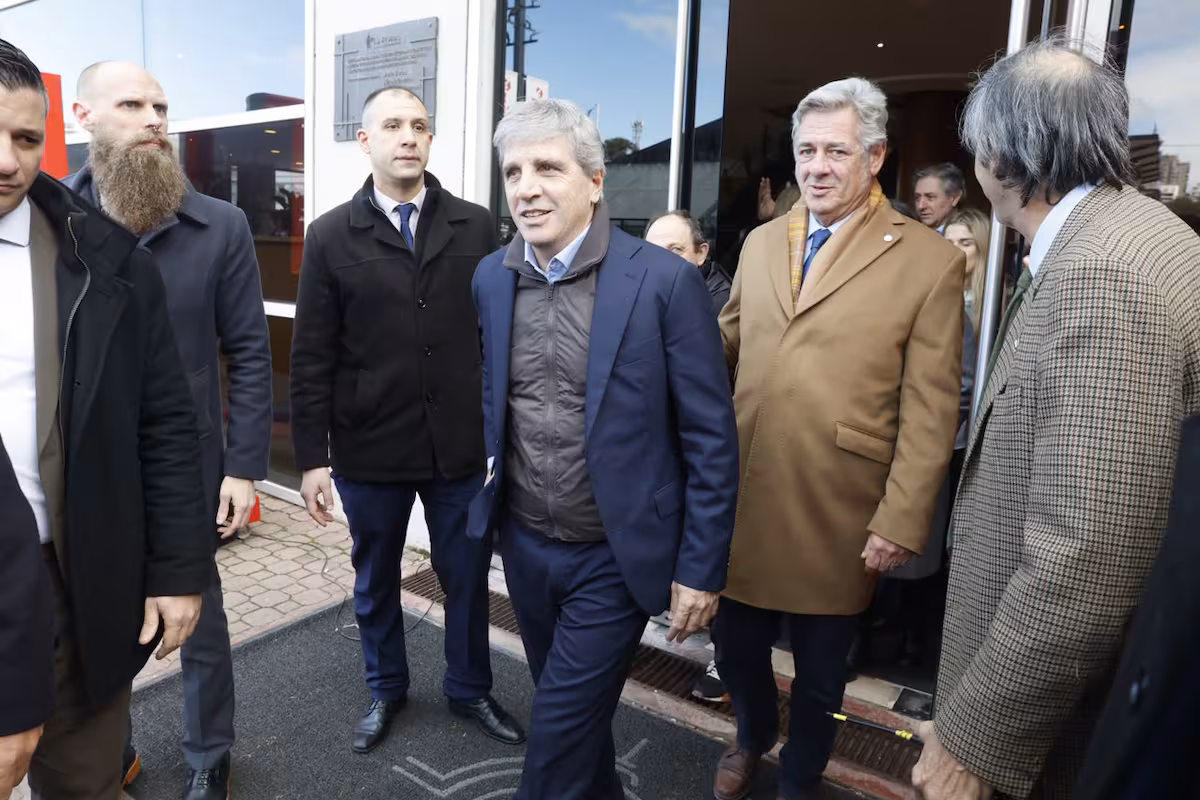 “No hay que esperar ningún anuncio en particular”: Caputo enfrió la posibilidad de medidas cuando Milei visite la Rural