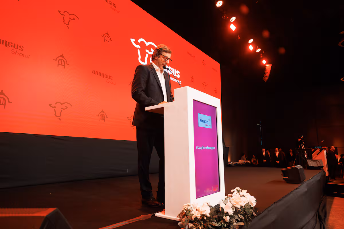 “Su futuro es enorme”: Brangus cerró Palermo con un innovador remate de genética y un emotivo homenaje a un referente