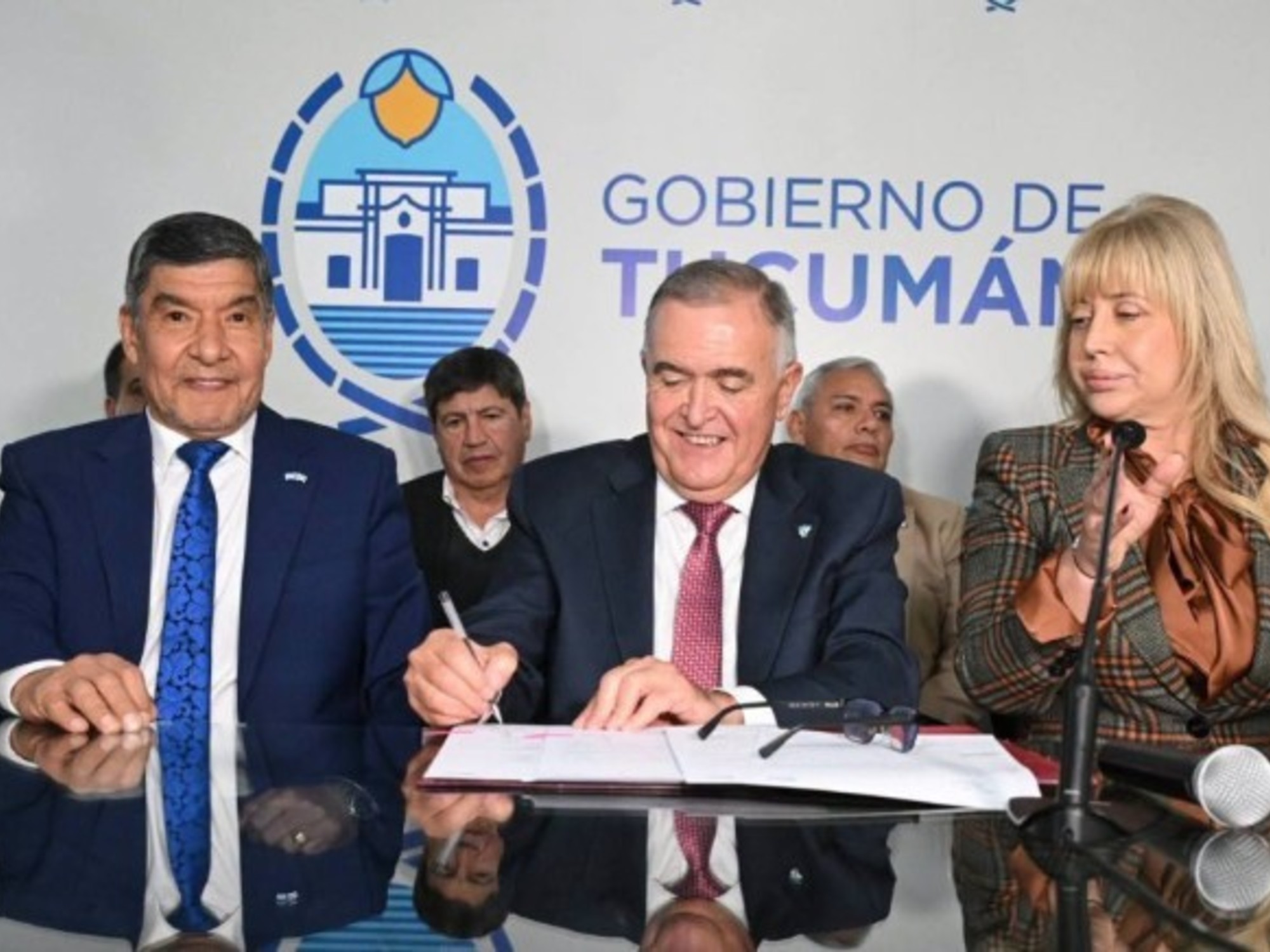 Tras el anuncio de Jaldo en Tucumán, más gobernadores piensan en desdoblar las elecciones en sus provincias