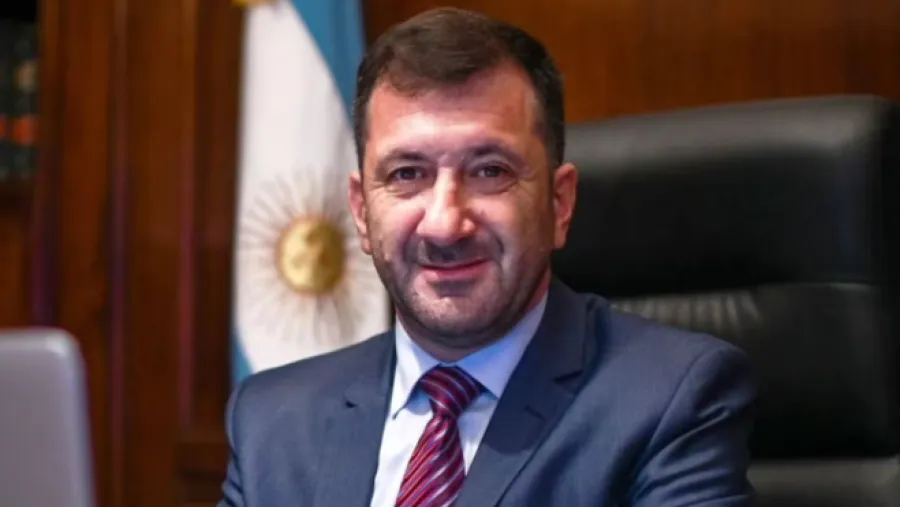 Comienza la etapa final en el juicio contra el exsenador Edgardo Kueider y su secretaria Iara Guinsel