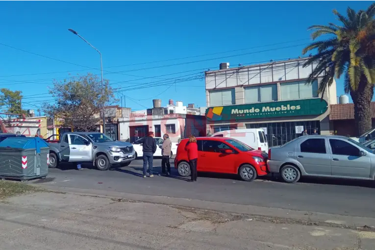 Choque múltiple en Paraná: una frenada derivó en daños y demoras en el tránsito