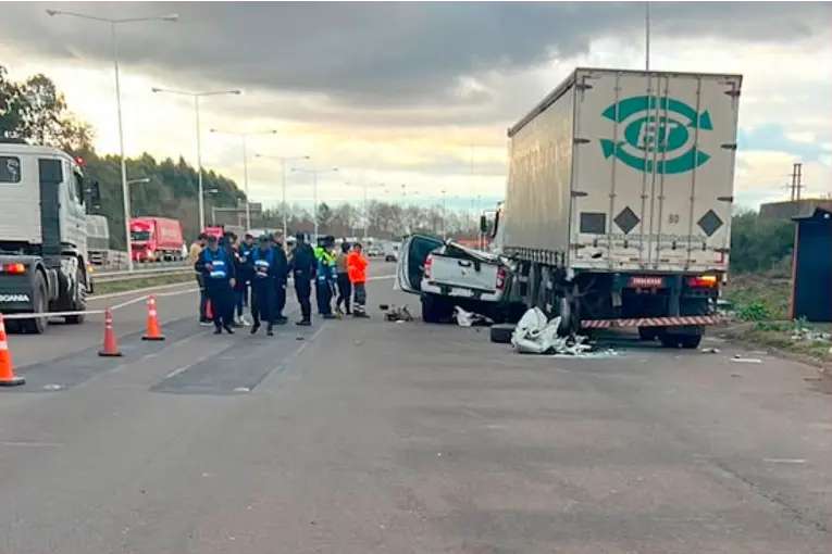 Choque fatal en Ruta 14: qué se sabe de la familia y cómo fue el accidente en el que murieron una mujer y su hijo