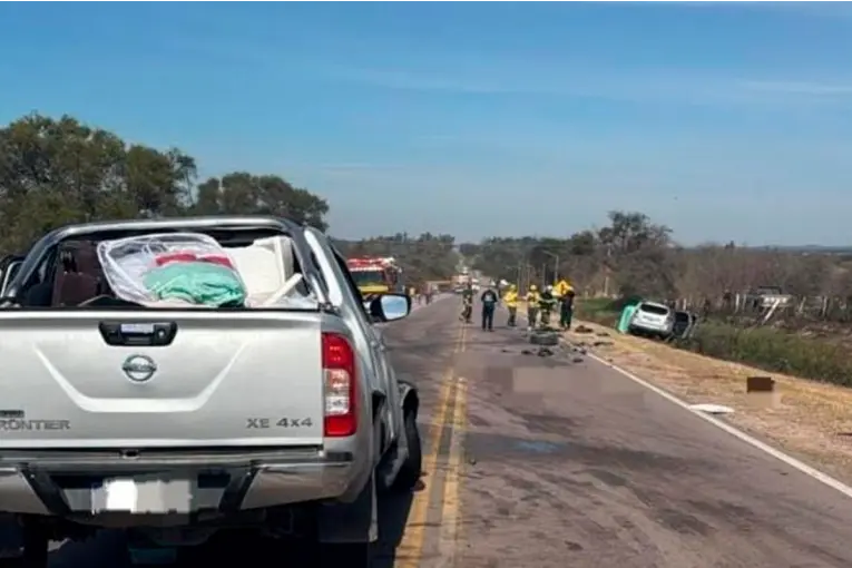 Córdoba: choque frontal dejó dos muertos y cuatro heridos en la Ruta Nacional 9