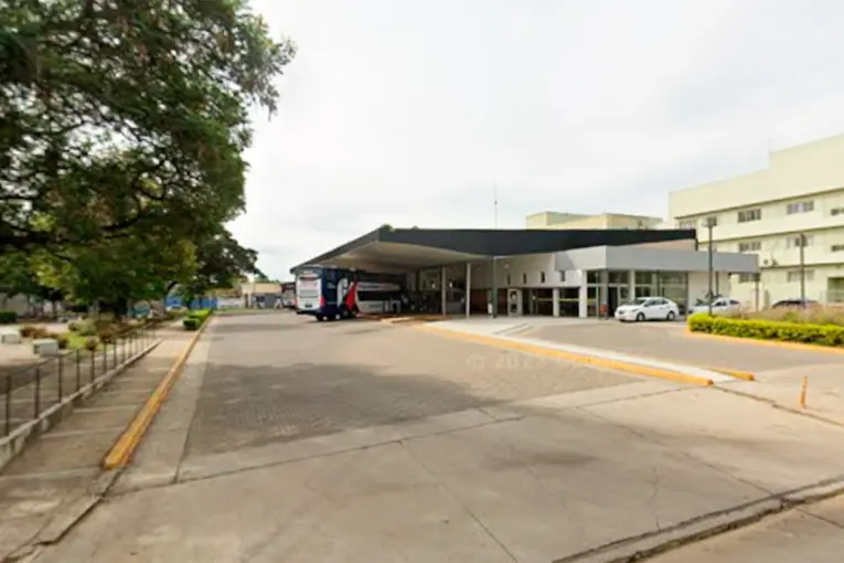 Robó más de $3,7 millones de un consultorio y lo detuvieron en la terminal
