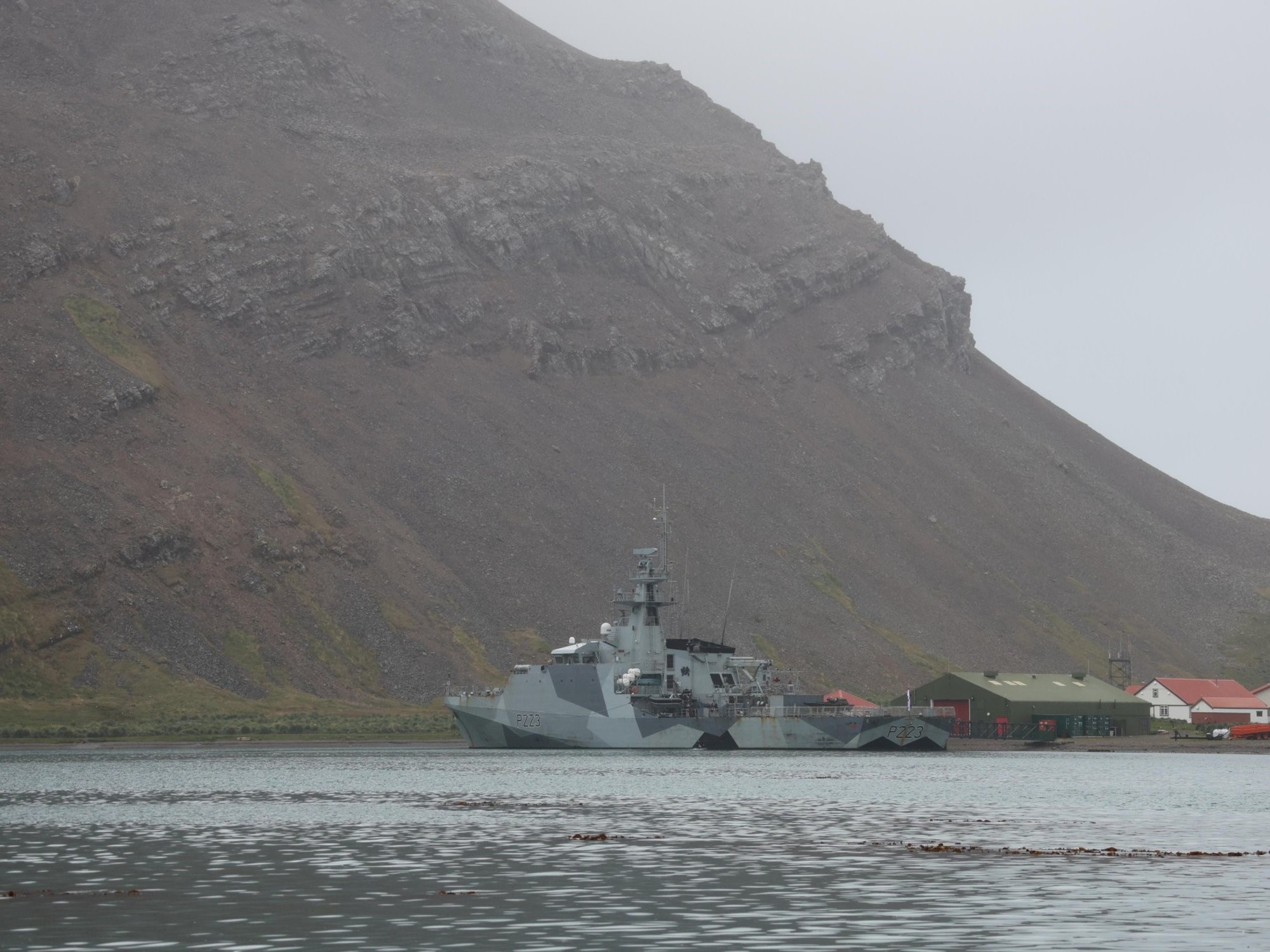 Malvinas: Diputados del PJ quieren reunirse con el embajador británico por el buque de guerra que atravesó aguas argentinas