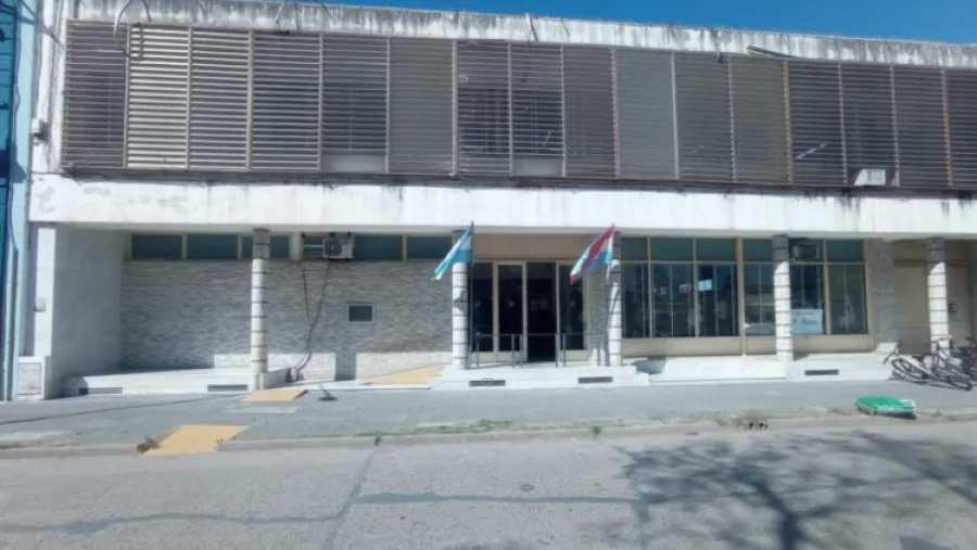 Una chica de 19 denunció haber sido violada por tres personas
