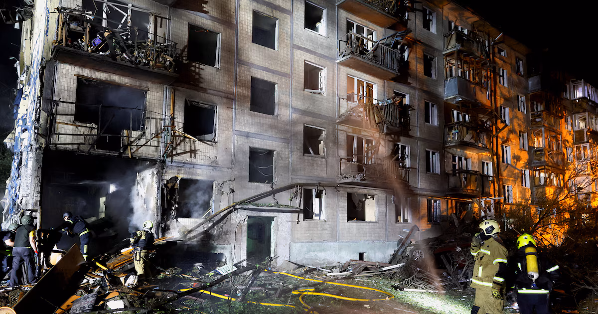 El Ejército de Rusia lanzó un bombardeo contra Kiev con misiles balísticos: al menos 4 muertos y 13 heridosLa administración militar de la capital ucraniana advirtió que la amenaza rusa del uso de los proyectiles sigue siendo alta e instó a la población a permanecer en los refugios hasta el fin de la alerta aérea