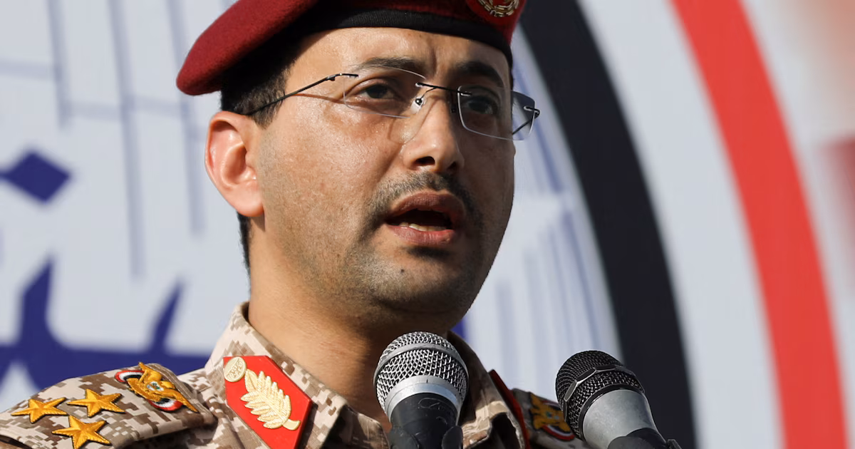 El portavoz militar de los rebeldes hutíes en Yemen infringió las normas de la red social X: su cuenta fue suspendidaYahya Sarea, el vocero de los insurgentes, utilizó esta vía de comunicación para informar sobre los ataques con drones y misiles en el mar Rojo contra embarcaciones