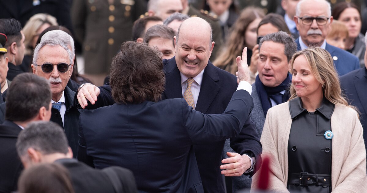 El abrazo con Jorge Macri, el Gabinete porteño y la autocrítica libertaria: lo que no se vio del acto de Milei