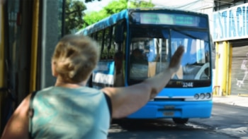 La UTA postergó un paro de colectivos previsto para mañana viernes en las provincias: cómo sigue el conflicto