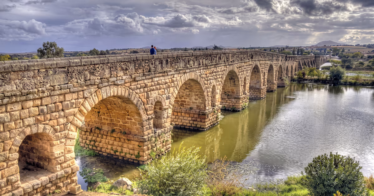 La bajante del agua dejó al descubierto restos del Puente de ConstantinoUna caída excepcional del nivel del río Danubio permitió observar y documentar parte de los cimientos de una de las mayores obras de ingeniería de la antigua Roma