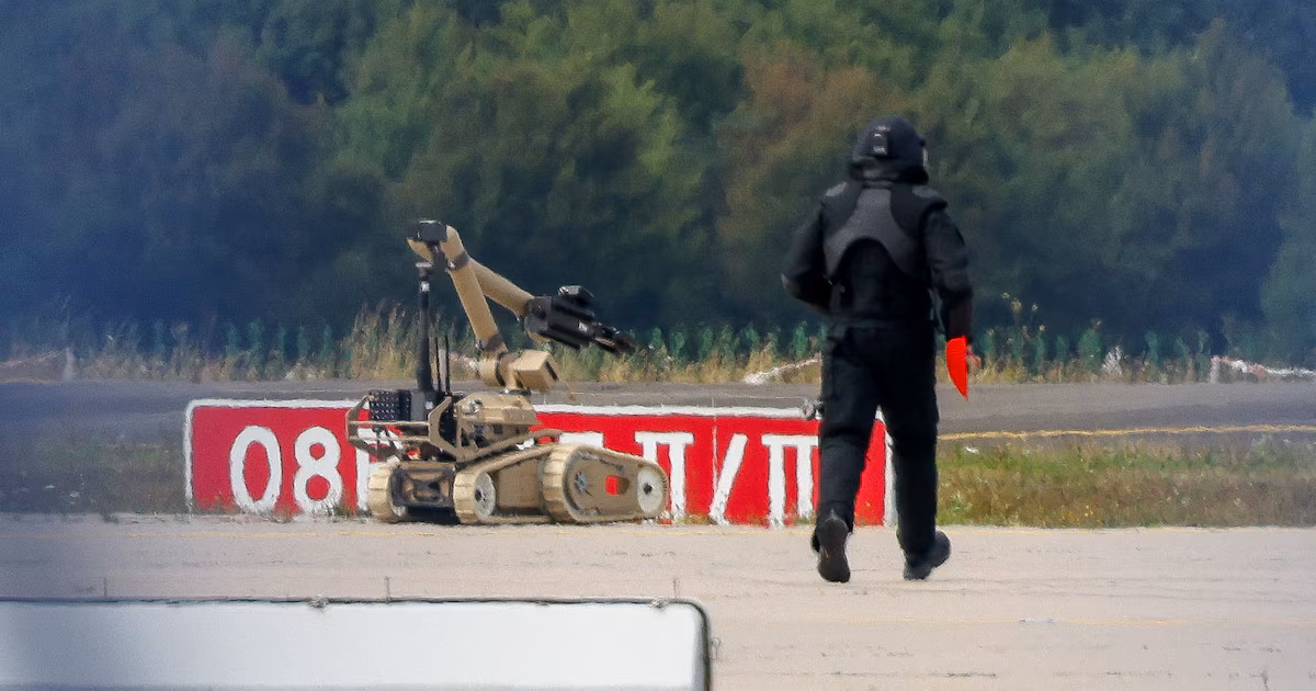 Un dron con explosivos obligó a cerrar el aeropuerto de Leipzig: Alemania denunció un “ataque híbrido”Durante el operativo, la policía y la fiscalía regionales informaron que el dron se encontró junto a un avión ucraniano Antonov AN-124, utilizado regularmente para operaciones logísticas en el contexto de la guerra en Ucrania