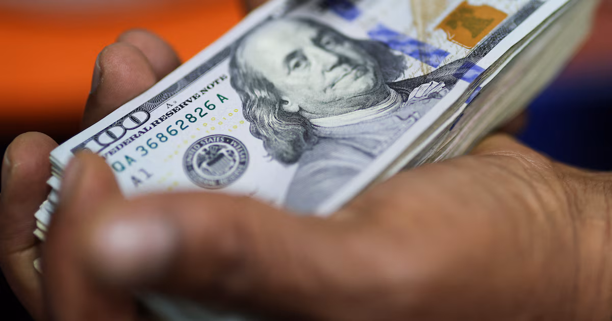Se aceleró la demanda de dólares: los argentinos compraron la cifra más alta desde las elecciones de 2025