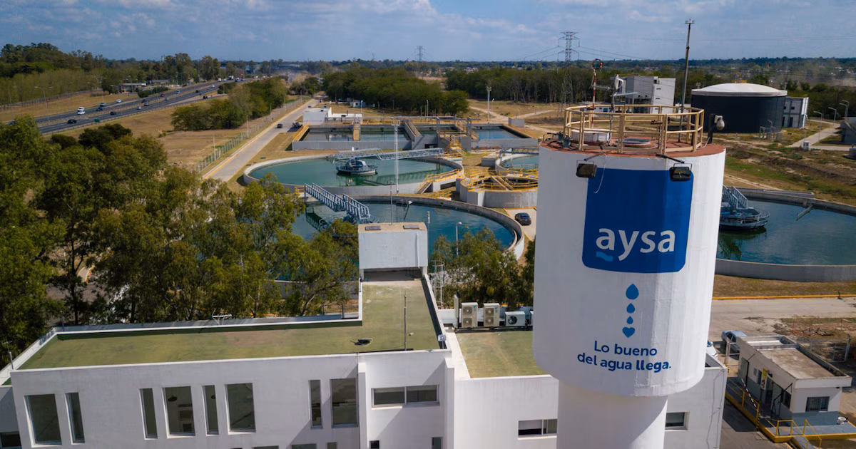 El Gobierno analiza postergar el plazo para la privatización de AySA: quiénes son los principales interesados
