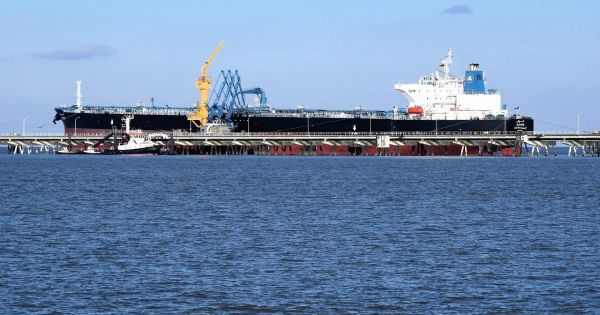 Soberanía nacional Diputados peronistas piden informes al Gobierno por buque petrolero británico en Ushuaia