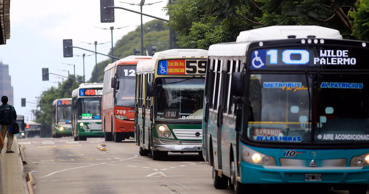 El transporte en colectivos cayó 19% en el AMBA: en julio se vendieron 28 millones de boletos menos que un año atrás