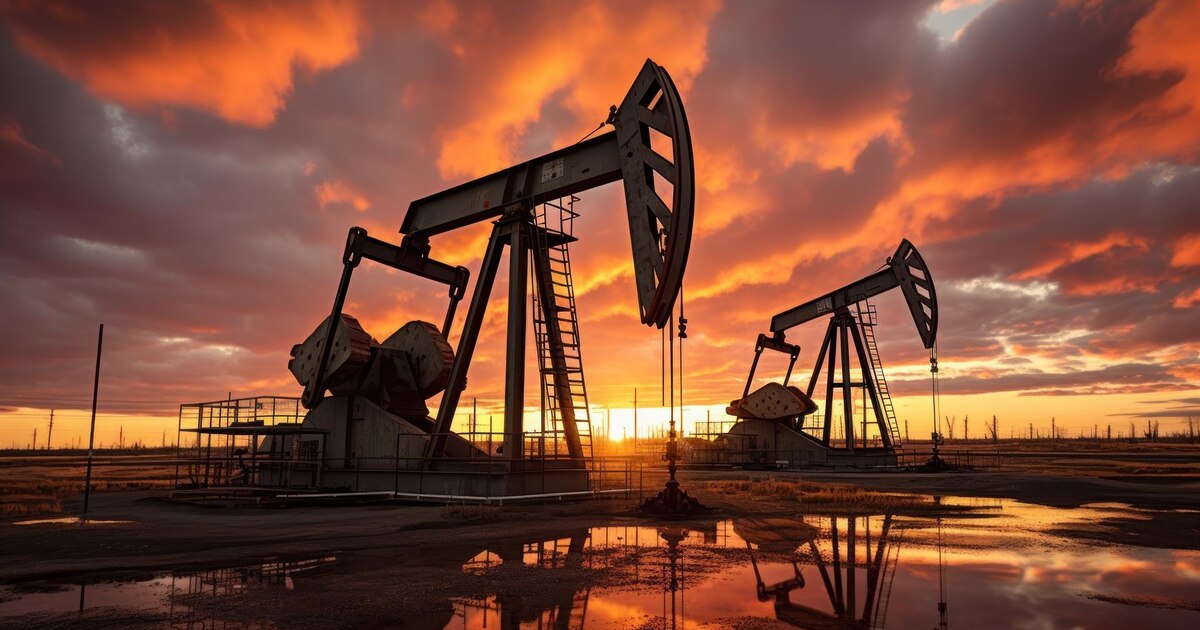 El petróleo volvió a subir ante el riesgo de un cierre prolongado del estrecho de Ormuz y la falta de acuerdo entre EEUU e IránEl Brent cerró en 88,91 dólares por barril y llegó a superar los 90 durante la jornada, mientras el WTI terminó en 83,20 dólares