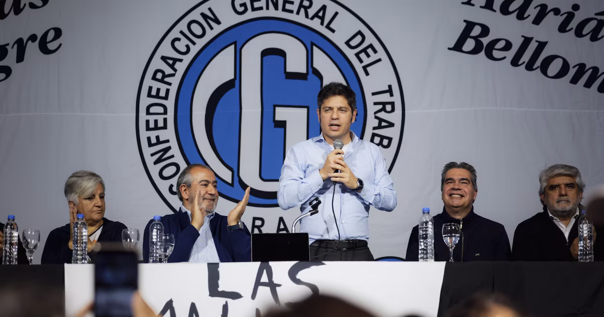 Kicillof visitó Chaco en tono de campaña y criticó a Milei: “Que vaya a estudiar economía de nuevo”
