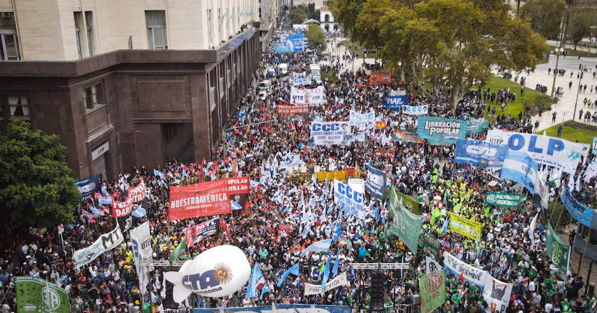 Nueva protesta de movimientos sociales y sindicales contra el Gobierno: marcharán por el endeudamiento familiar