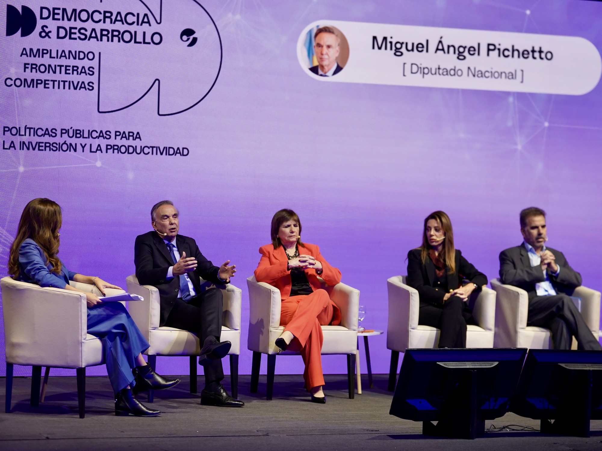 Bullrich afirmó que un gobierno que reforma y va para adelante “en algunos momentos choca”