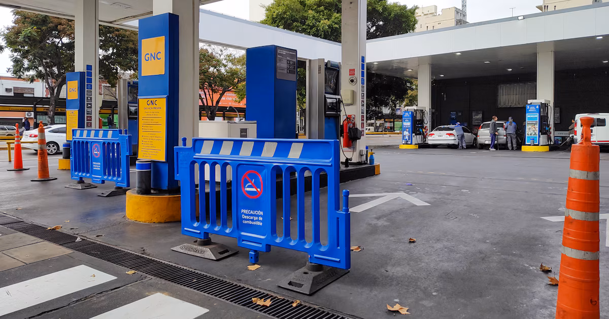 Por la ola de frío, las distribuidoras de gas restringen la venta de GNC en estaciones de servicio
