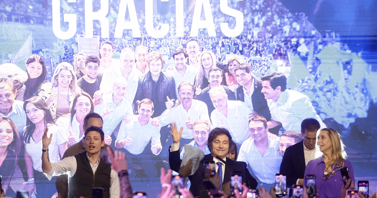 Pintar o no el país de violeta: se reactiva la discusión interna en el Gobierno sobre la estrategia para las elecciones del 2027
