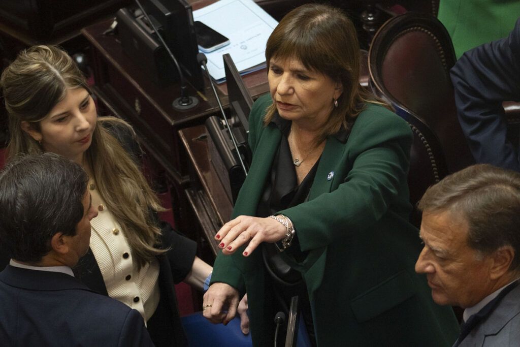El Senado ya debate el proyecto sobre propiedad privada que impulsa desalojos exprés y cambia la Ley de manejo del fuego