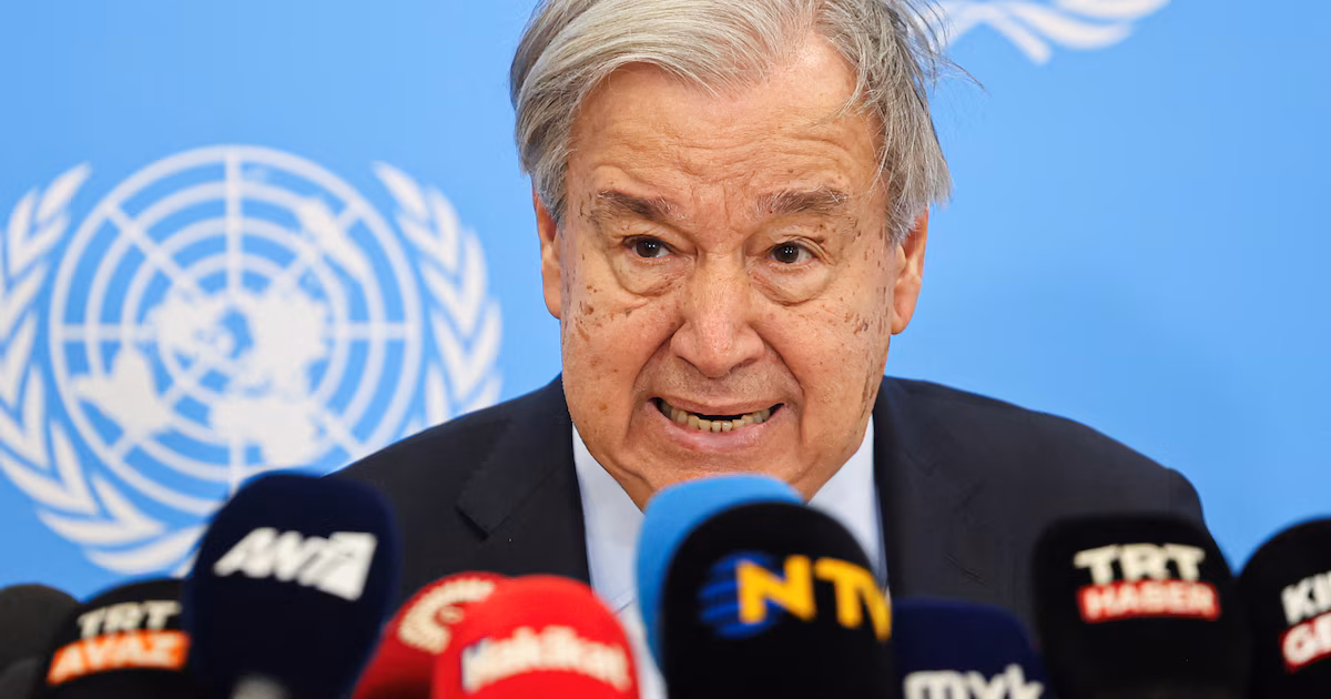 La ONU exigió el fin de los ataques contra zonas civiles tras los nuevos bombardeos entre Ucrania y Rusia con decenas de víctimasLa condena de Naciones Unidas llegó después de que Kiev atacara durante la noche dos refinerías de petróleo en territorio ruso y Moscú respondiera con nuevos bombardeos contra infraestructura ucraniana, entre ellos una estación ferroviaria y un buque mercante que transportaba trigo por el mar Negro